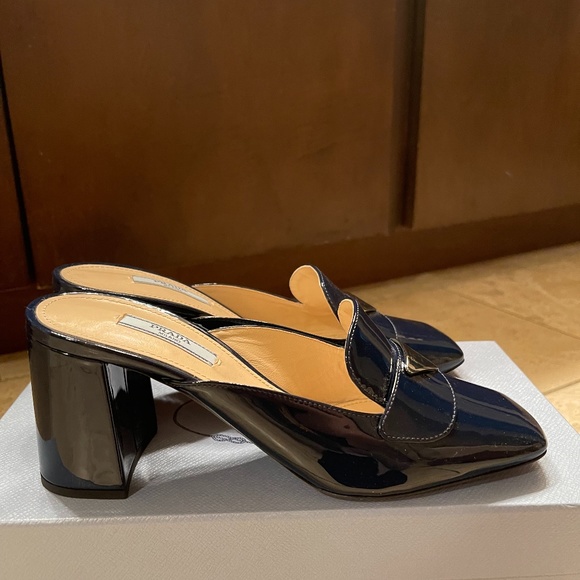 Prada Triangle Plate Patent Leather Mule - Picture 2 of 4